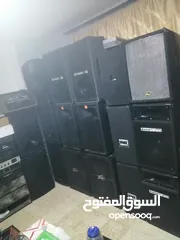  2 أجهزة وسماعات اقرا الاعلان