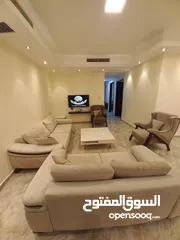  5 شقة مفروشة للايجار في دير غبار مع حديقة واسعة