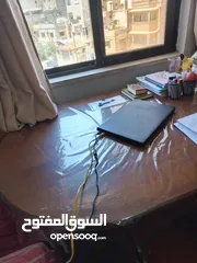  5 طاولة سفرة مع 5 كراسي وخشب ثقيل جدا الطاولة  وتخت ثقيل جدا الخشب  فقط من غير الفرشة وكوميدنا