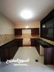  6 للايجار شقة #ارضيه #فارغه في عبدون / مع حديقة و كراج (130م) ..