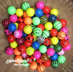  10 ماكينات علكة و مصاص. 1500 حبة علكة كاندي. طابات مجنونة نطاطة. طابات هدايا