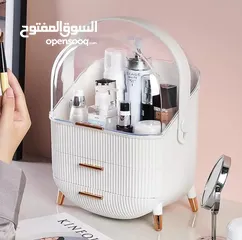  7 منظّمة المكياج السوبر – ترتيب وأناقة بمستوى جديد! ودّعي الفوضى وخلّي مكياجك ومواد العناية بترتيب فخم