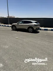  3 للبيع فولكس فاجن اي دي فور بيور بلص موديل 2021 لون ذهبي  VW ID4 crozz pure+ 2021 Gold color
