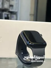  5 Apple Watch s8 45mm battery 100%