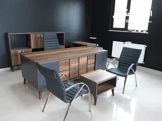  9 مكتب مدير مترين مع جانبية بادراج وطاولة