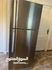  1 ثلاجه هيتاشي للبيع بحاله جيده جدا