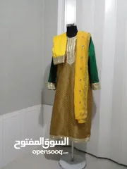  3 ملابس نسائية زي عماني