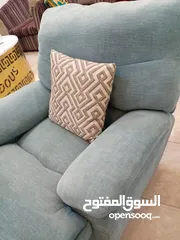  13 كرسي ريكلاينر أمريكي مستورد للبيع بحالة ممتازة جداً مريح جداً ومثالي للاسترخاء