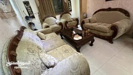  1 طقم كنب مستعمل 7 مقاعد