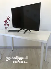  4 طاولة لون ابيض للمكتب للمطبخ او التلفزيون