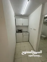  3 استديوهات وغرف وصاله للايجار بالخوير  Studio available in al khewer