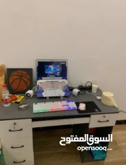  2 مكتب دراسة وعمل عصري – تصميم ذكي ومساحة عملية   تصميم عصري بلون هادئ يناسب كل الديكورات الح