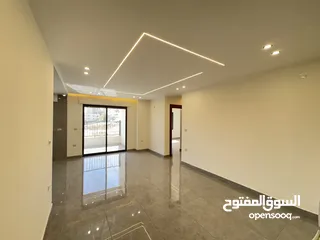  9 شقة فخمة طابق اخير + مع روف