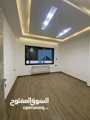  4 شقة أرضية فاخرة للبيع في الدوار السابع  - بالقرب من كوزمو 285م مع ترسات 150م تشطيب سوبر ديلوكس