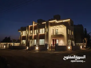  23 فيلا 460 متر لقطة في طريق المطار قرب جامعة الشرق الاوسط