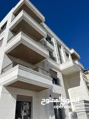  1 شقة ثالث مع روف باطلاله رائعة في اجمل مناطق ضاحية الرشيد