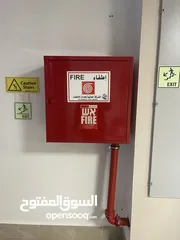  18 طفايات حريق - انظمة انذار حريق - انظمة مراقبه - تكييف وتبريد - انظمة صوت - مرشات مائيه