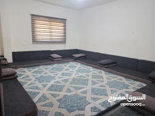  10 غرفة نوم مستعمله ومجموعة اثاث بحاله جيده جدا بسعر مغري