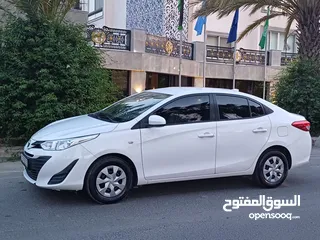  2 تويوتا يارس 2019   ماتور 1500cc بسعر 11500 دينار  الشكل الجديد فحص كامل 7 جيد بدون ملاحظات او قصعات