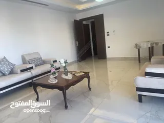  5 شقة فاخرة للبيع في ام اذينة