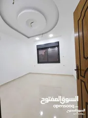  6 شقه جديده طابق اول هندسي(طابقيه ) سوبر ديلوكس