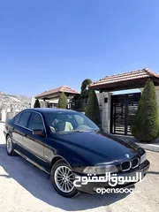  2 BMW e39 528