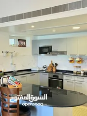  7 the Vibez luxury apartment Sifah