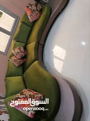  5 كنب من ميداس مخمل velvet لون زيتي والجلد لونه برونز