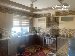  25 شقة للبيع جبل عمان مساحة 192 بالقرب من شارع الرينبو