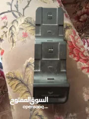  3 اكس بوكس وان للبيع جهاز نضيف جدا مع ايدين وجميع اسلاك ومع قاعدة شحن مكان نابلس المعني يتواصل معي خاص