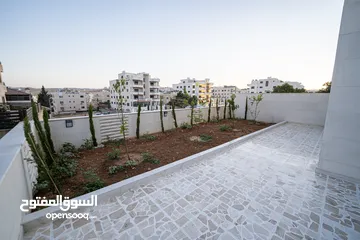  3 شقة شبه أرضي للبيع في مشروع الصفوة – مدخل وكراج مستقل (مساحة داخلية واسعة 200م2 +  خارجية 250م )