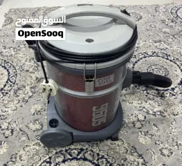  1 مكنسه كهربائيه