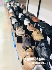  13 صالة أحذية للبيع