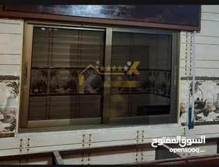  29 صيانة اباجورات وشبابيك ومطابخ المنيوم وتفصيل الاباجورات بسعر مناسب وتفصيل مناخل اكورديون