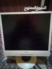  2 شاشه كمبيوتر مستعمله للبيع