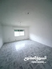  7 شقه للايجار في عرجان طابق أول مع مصعد أجمل موقع اطلاله جميله
