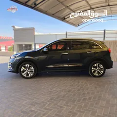  6 كيا نيرو كهرباء موديل 2022 لون فيراني مع فتحة وارد كوري فحص كامل