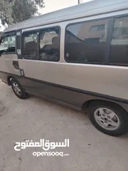  2 باص هونداي h100 ليمتد موديل 2002  للبيع  الفحص قصعات مرخص لغاية 12/3