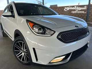  13 Kia Niro Hybrid Clean title 2019