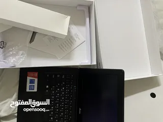  2 حاسوب دفتري آيكون مستعمل مع ملحقاته