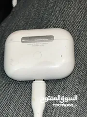  2 سماعات air pods اصلي مستعمل بحاله ممتازه للبيع