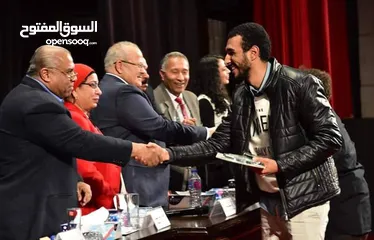  23 مدرس لغة إنجليزية معتمد من القوات المسلحة - English tutor - online  - مستر محمود محمد عبدالمنعم