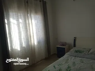  4 شقه مفروشه للايجار