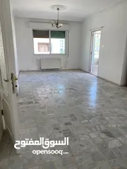  1 شقه للبيع ش الجاردنز قرب سوق شاكر مقابل المدارس العمريه