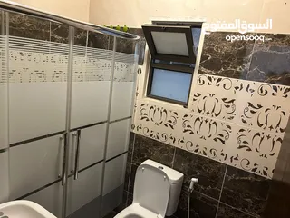  7 شقه بحاله ممتازه للايجار في المدينه الرياضيه
