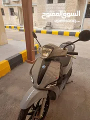  1 سكوتر piaggio liberty s150  ممشى قليل جدا