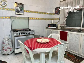  14 شقة استثمارية مفروشة للبيع في الدوار السابع قرب كوزمو طابق ثاني 121م بسعر مغري