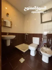  10 شقه للبيع و للاستثمار موقع مميز كوزمو السابع طابق اول مجدده بالكامل بسعر لقطه جدا