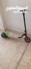  3 العاب اطفال  سكوترات الحجم الكبير وعربايتين اطفال نظاف وشغالات
