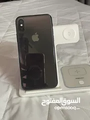  1 iPhone x  بحالة ممتازة